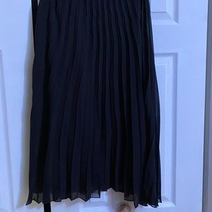 Pleated midi skirt